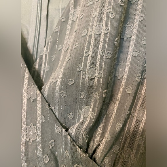 Francesca’s sparkly sage romper - Picture 3 of 4